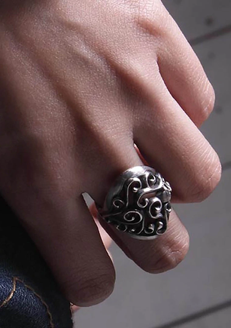 2 Abnormal Sides Vine Of Skull Ring Accessories