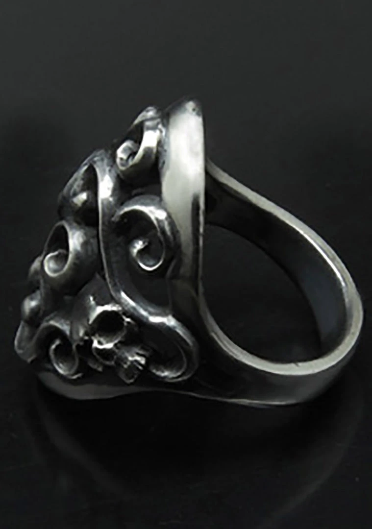 2 Abnormal Sides Vine Of Skull Ring Accessories