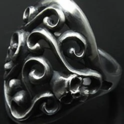 2 Abnormal Sides Vine Of Skull Ring Accessories