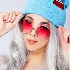 BIOWORLD X Peanuts Snoopy Doghouse Nap Beanie