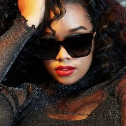 DIFF Eyewear X H.E.R. Bella Sunglasses In Black/Gray The Great Fantastic