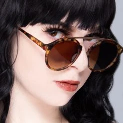 LASR Accessories Full Throttle Matte Sunglasses In Brown Tortoise