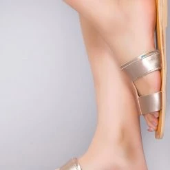 TOMS Shoes Seacliff Metallic Leather Sandals