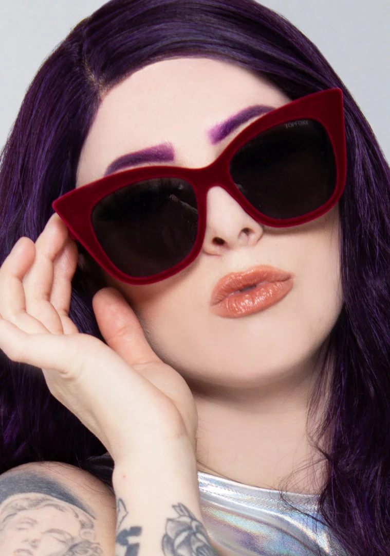 TopFoxx Venice Sunglasses In Red Velvet