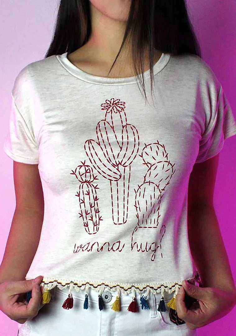LA Style Rush Women's Festival Wanna Hug Crop Top T-Shirt