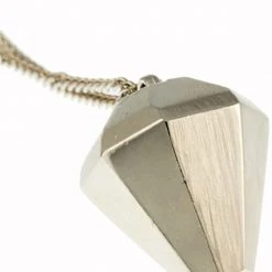 Timi 3D Diamond Pendant Necklace In Silver